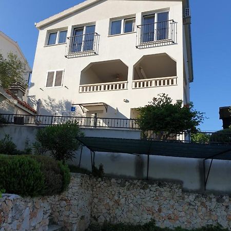 Apartments Zdenka Vinišće Zewnętrze zdjęcie