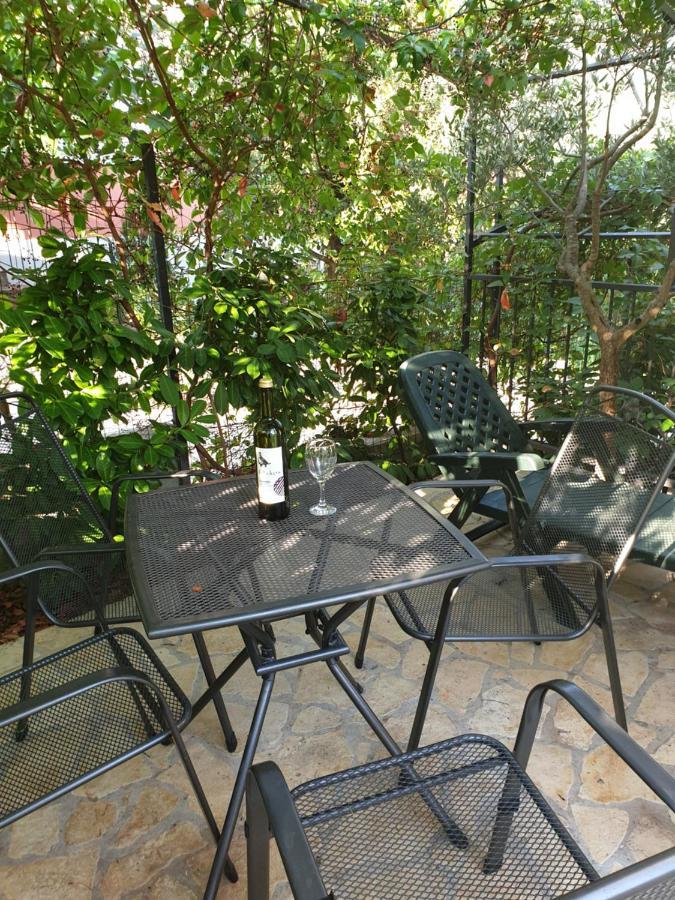 Apartments Zdenka Vinišće Zewnętrze zdjęcie