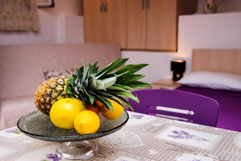 Apartments Zdenka Vinišće Zewnętrze zdjęcie